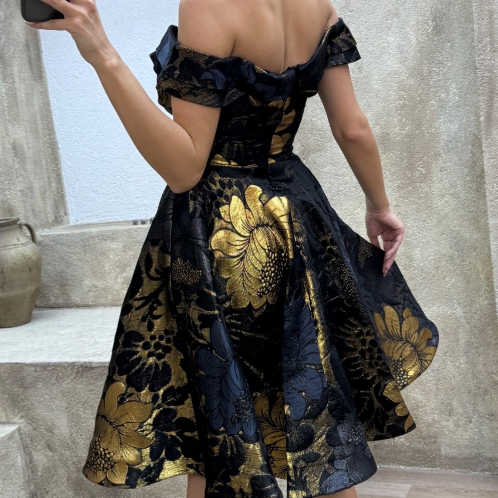 BEAUTIFUL YELLOW BOAT NECK DESIGN MIDI DRESS - Picture 2 of 5